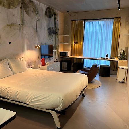 Moloko, Modern Designed Sleep & Shower Hotel In City Center, Digital Key By Sms エンスヘーデ エクステリア 写真