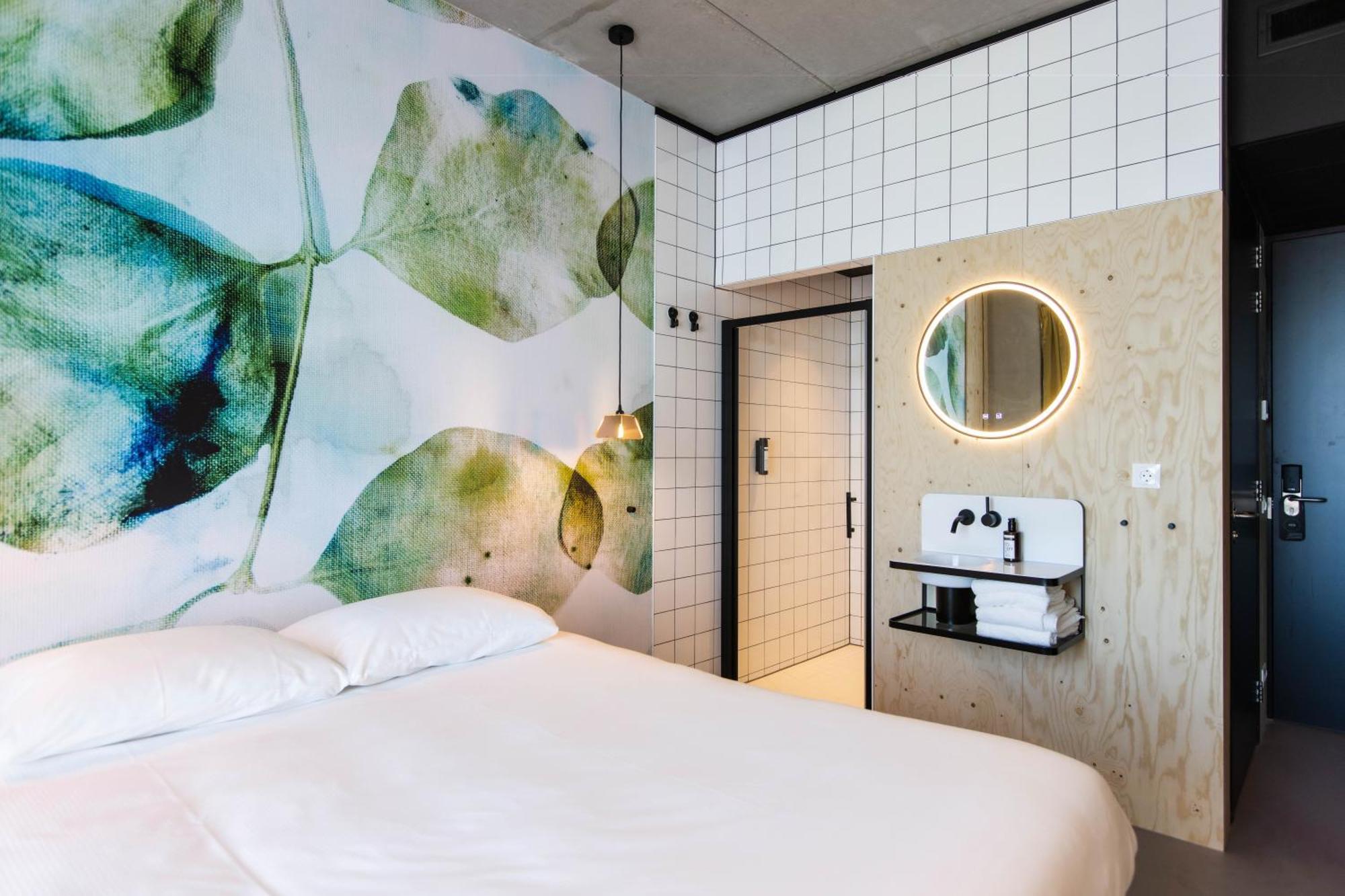 Moloko, Modern Designed Sleep & Shower Hotel In City Center, Digital Key By Sms エンスヘーデ エクステリア 写真